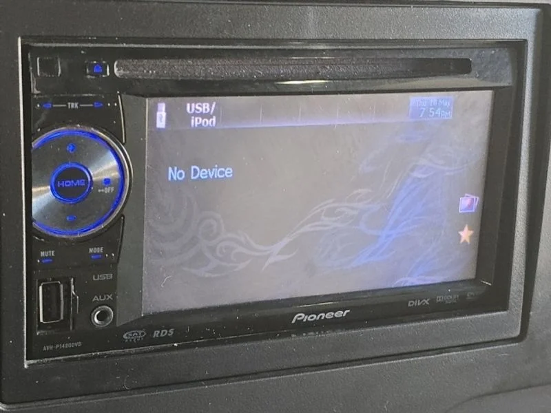 Used 2014 Oxford White Ford Base image 14