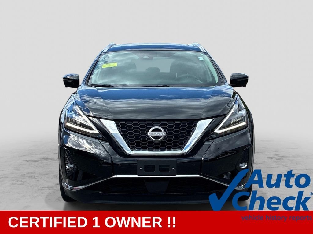 Used 2023 Black Nissan Platinum image 2