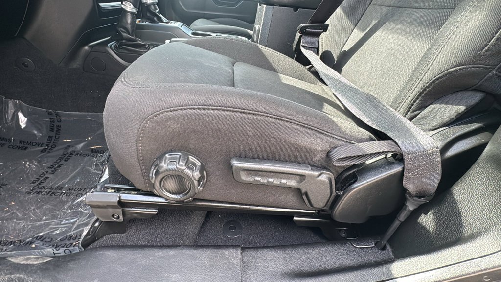 Used 2022 Gray Jeep Sport S image 15
