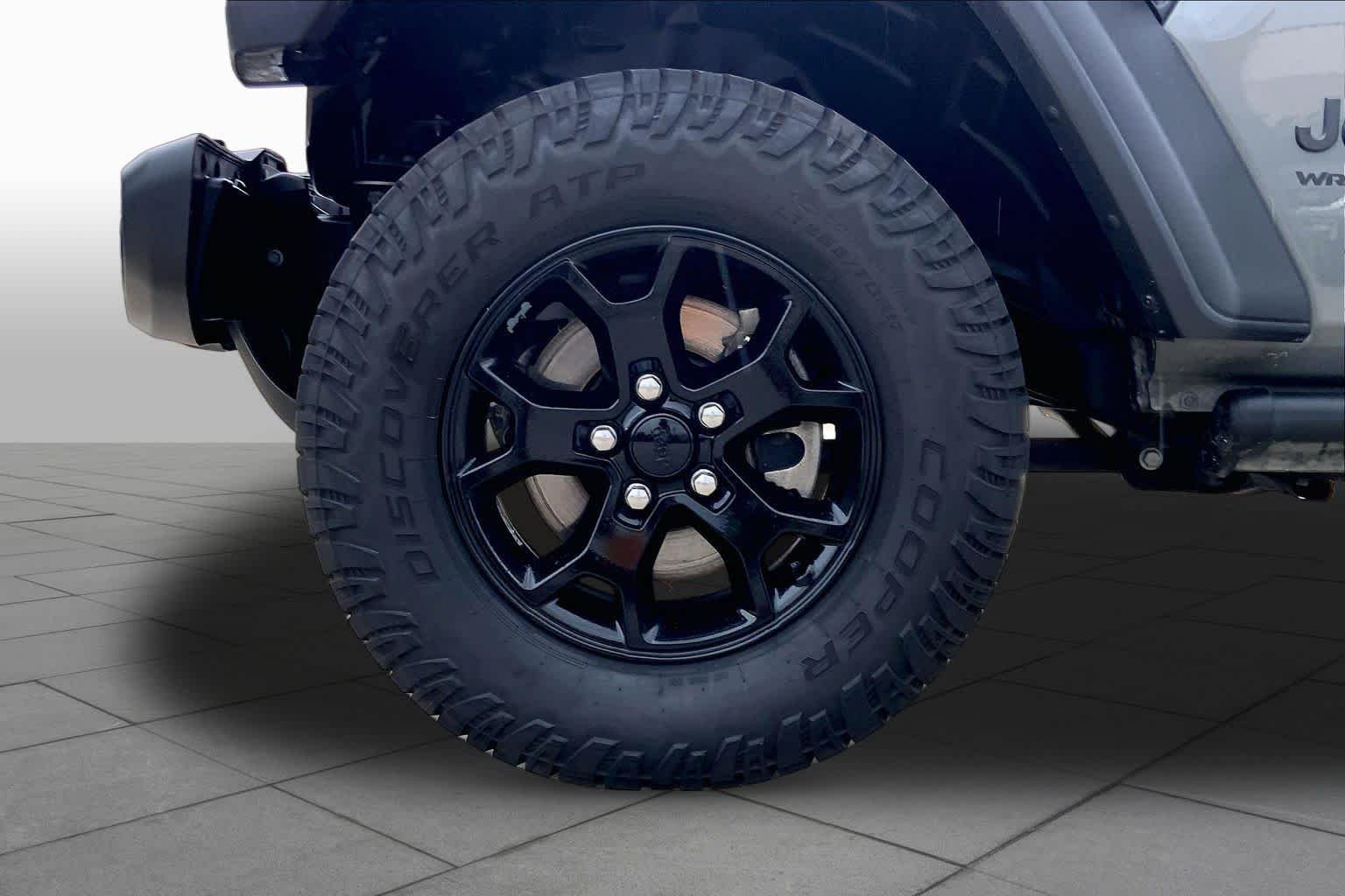 Used 2021 Sting-Gray Clearcoat Jeep Unlimited Willys image 10