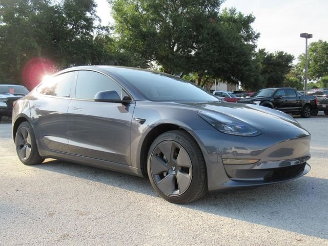 2023 Tesla Model 3 -'s photo