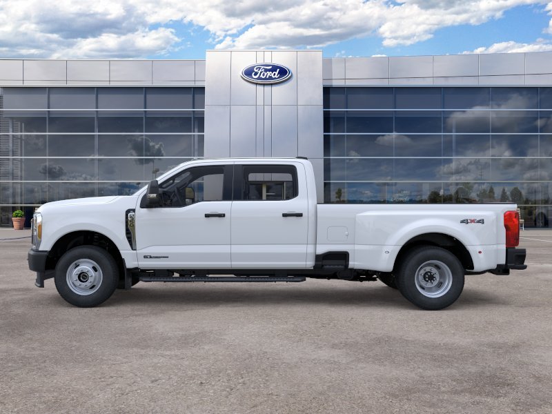 New 2026 Oxford White Ford F-350® XL image 3