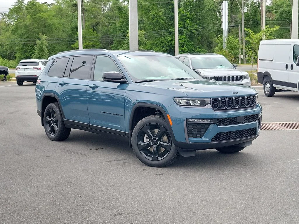 New 2026 Steel Blue Exterior Paint Jeep Limited image 35