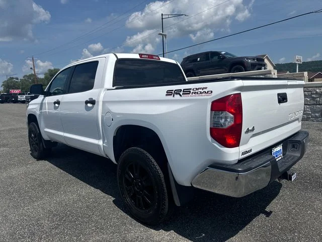 Used 2016  Toyota SR5 image 4