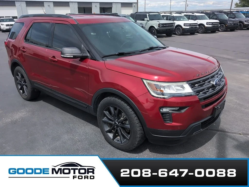 Used 2019 Ruby Red Metallic Ford XLT image 1