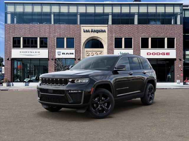 New 2026 Diamond Black Crystal Pearl-Coat Exterior Paint Jeep Limited image 27