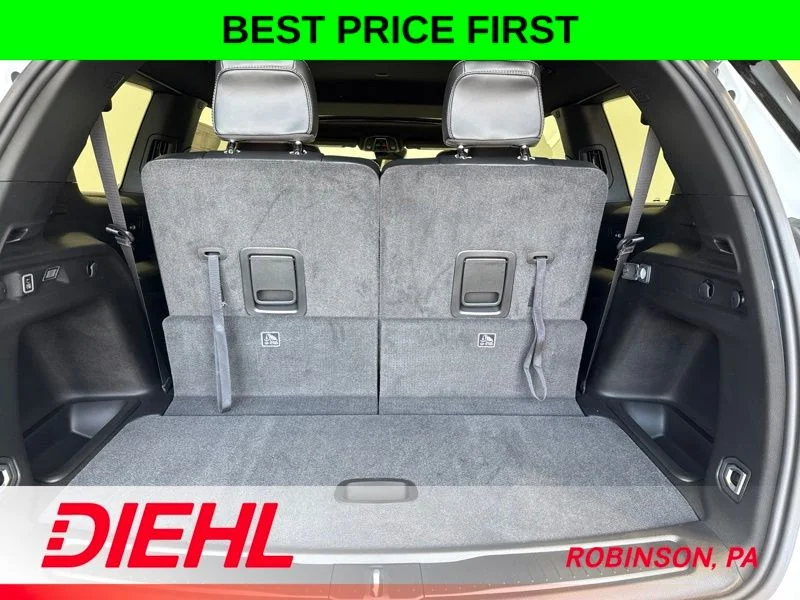 New 2026 Bright White Clear-Coat Exterior Paint Jeep  image 9