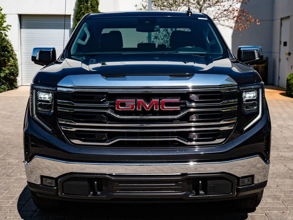Used 2023 Titanium Rush Metallic GMC SLT image 2