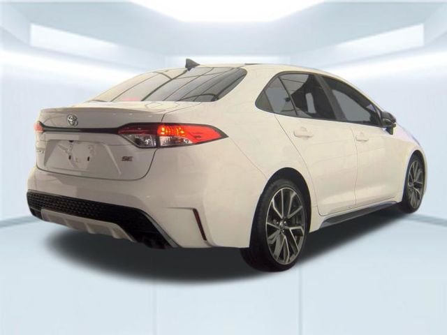 Used 2021 White Toyota SE image 3