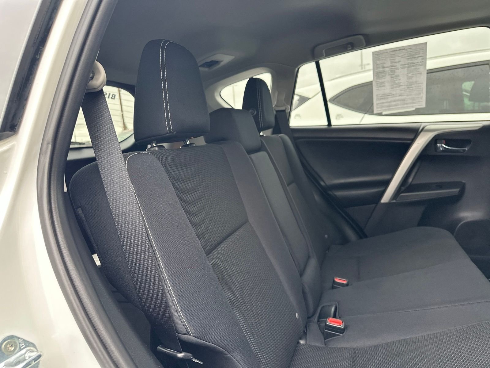Used 2016 White Toyota XLE image 34