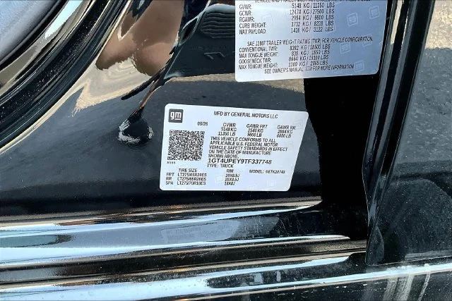 New 2026 Onyx Black GMC AT4 image 14