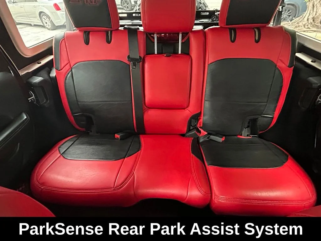 Used 2018 Black Jeep Unlimited Sahara image 12