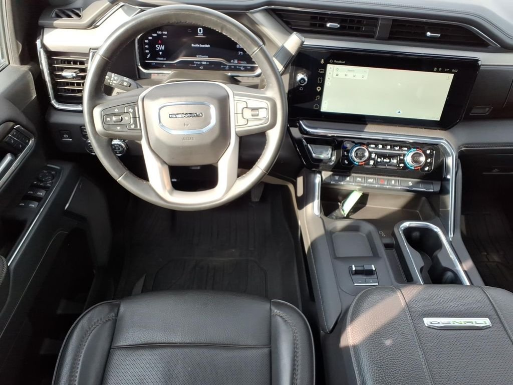 Used 2025 Onyx Black GMC Denali image 3