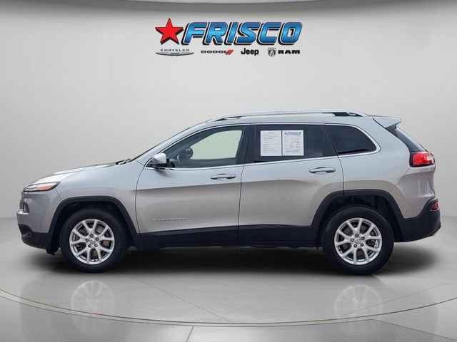 Used 2016 Silver Jeep Latitude image 4