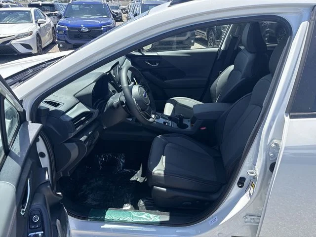 New 2026 CRYSTAL WHITE PEARL Subaru Limited image 11