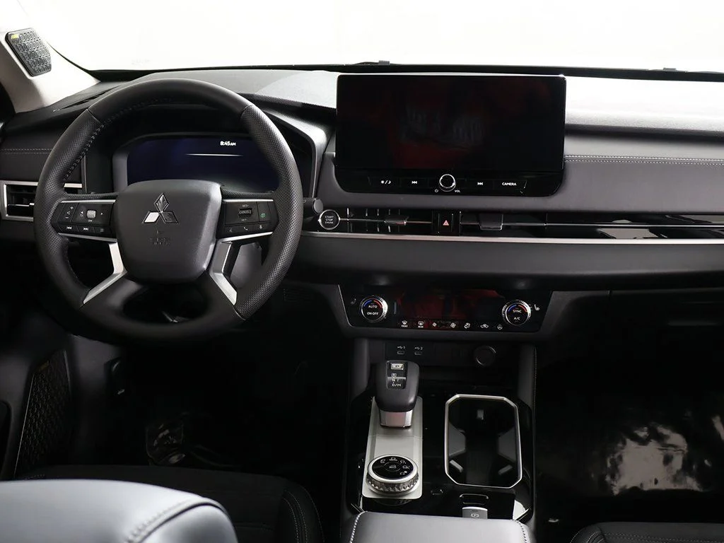 2026 Mitsubishi Outlander SE - Photo 38