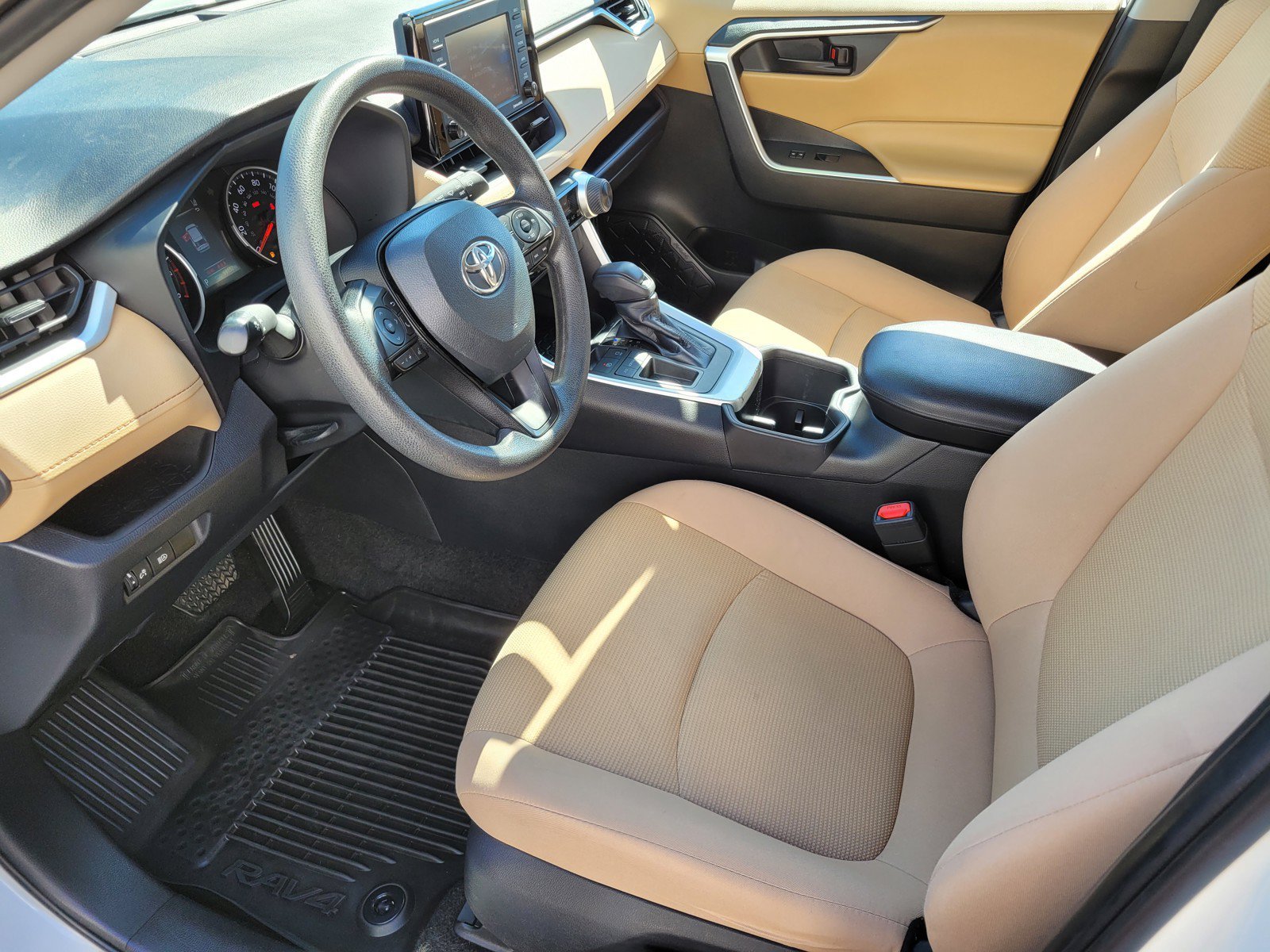 Certified Used 2022  Toyota LE image 15