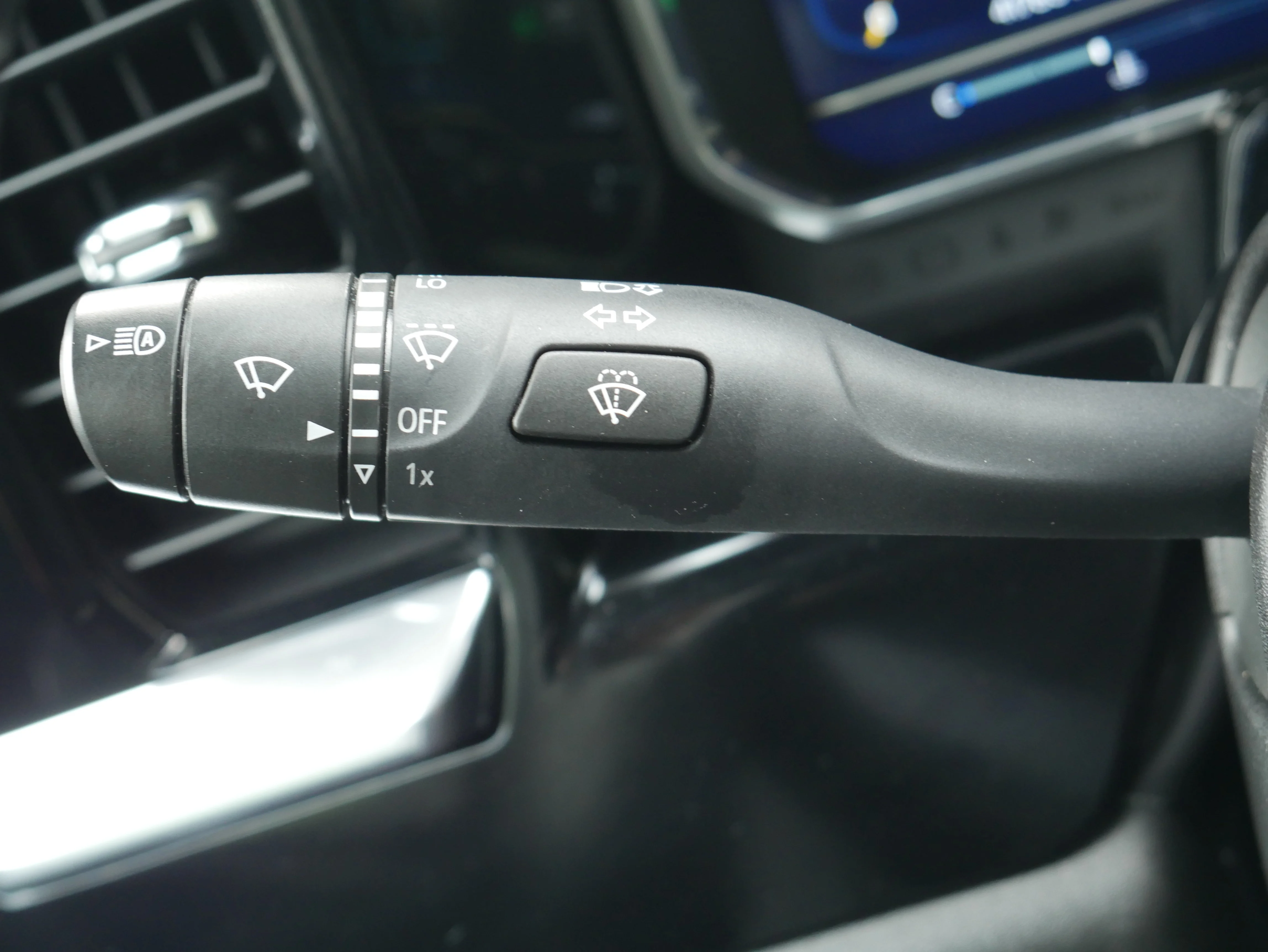 2023 Chevrolet Silverado 1500 RST - Photo 25