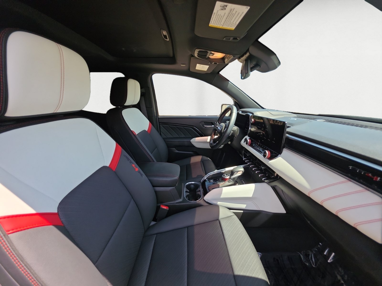Used 2024 Sterling Metallic GMC 4WD AT4X image 15