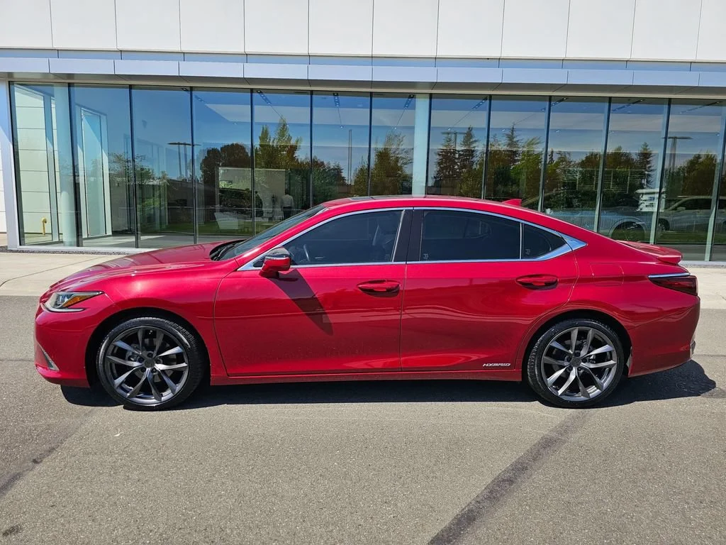 Used 2019 Maroon Lexus ES 300h image 2