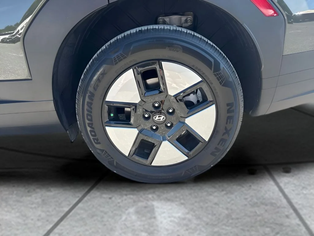 Used 2026 Green Hyundai SEL image 26