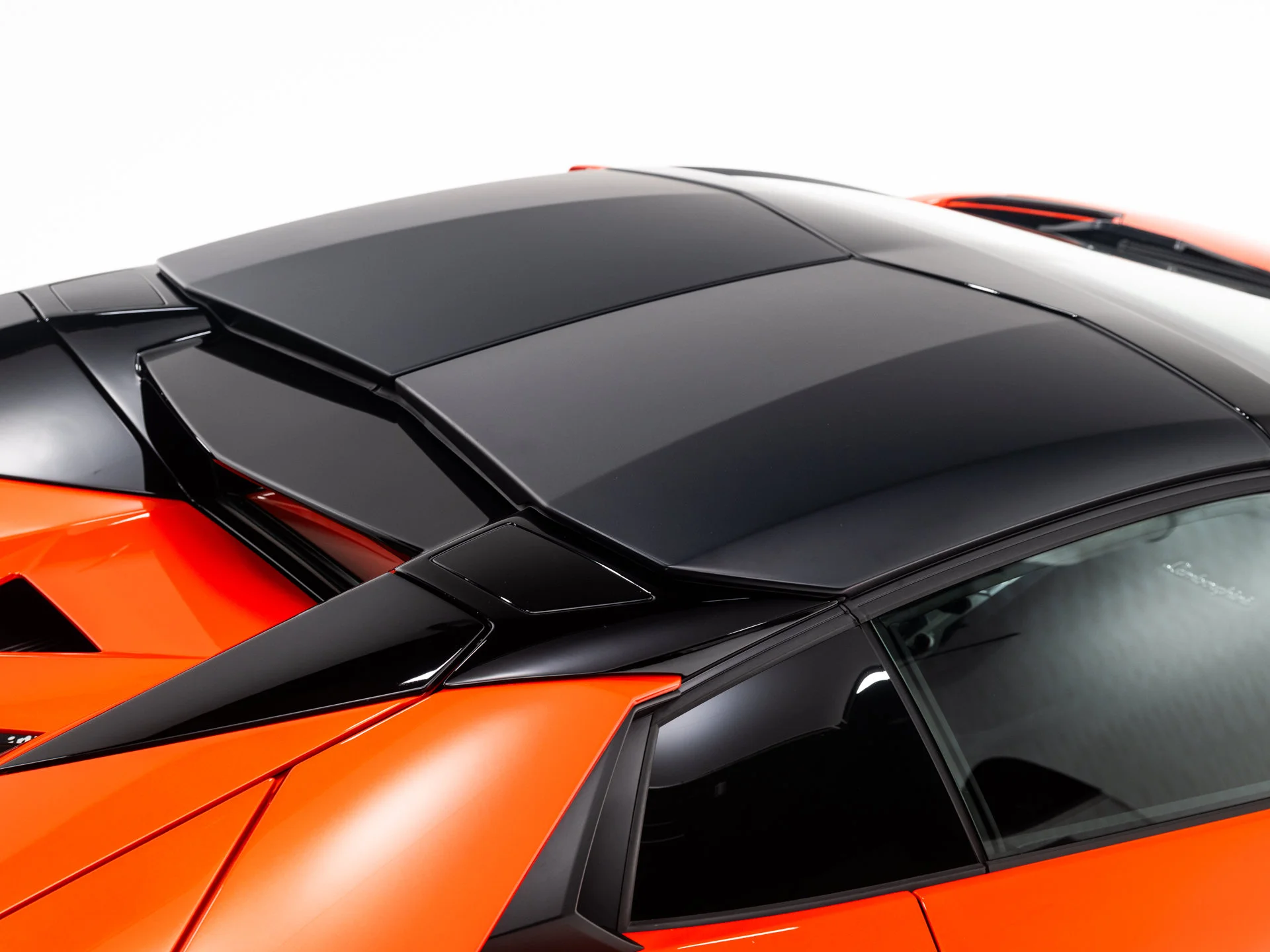 Used 2014 Arancio Argos Pearl Effect Lamborghini  image 25