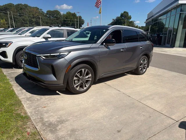 Used 2025 Gray INFINITI LUXE image 1