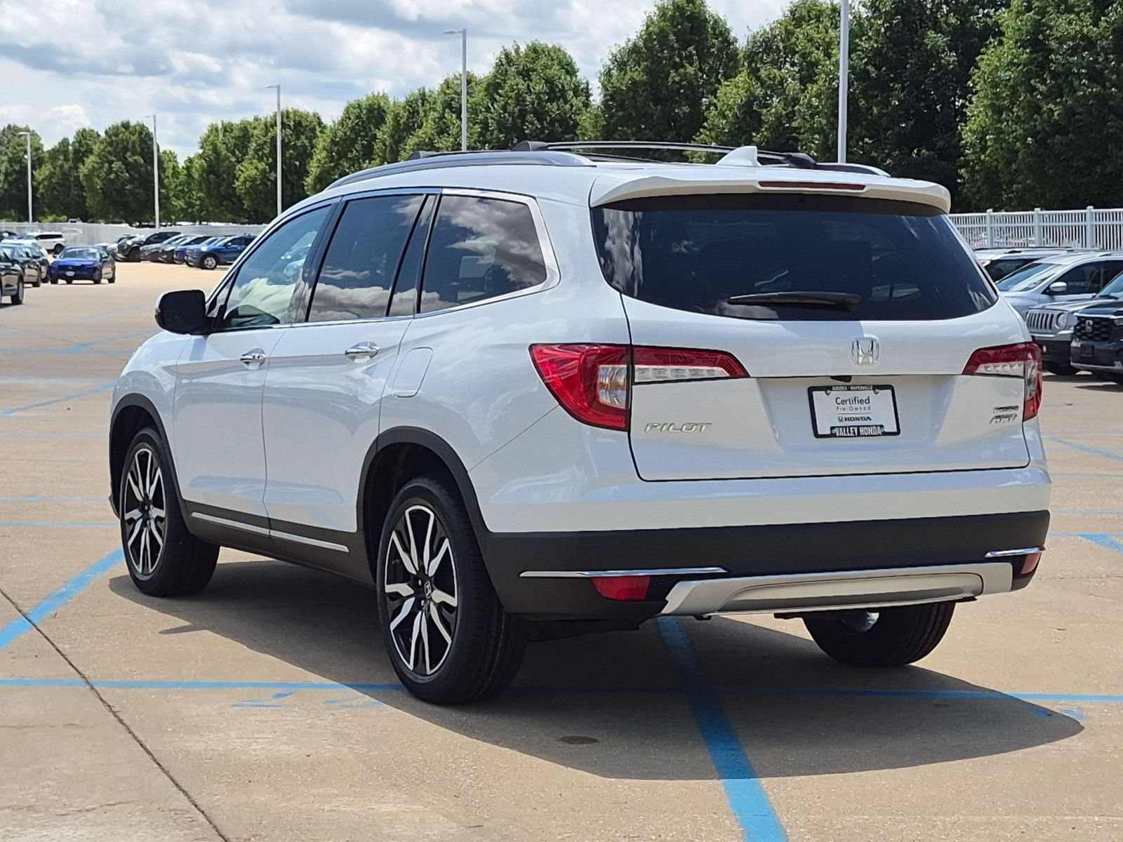 Used 2022 White Honda Touring 7-Passenger image 8