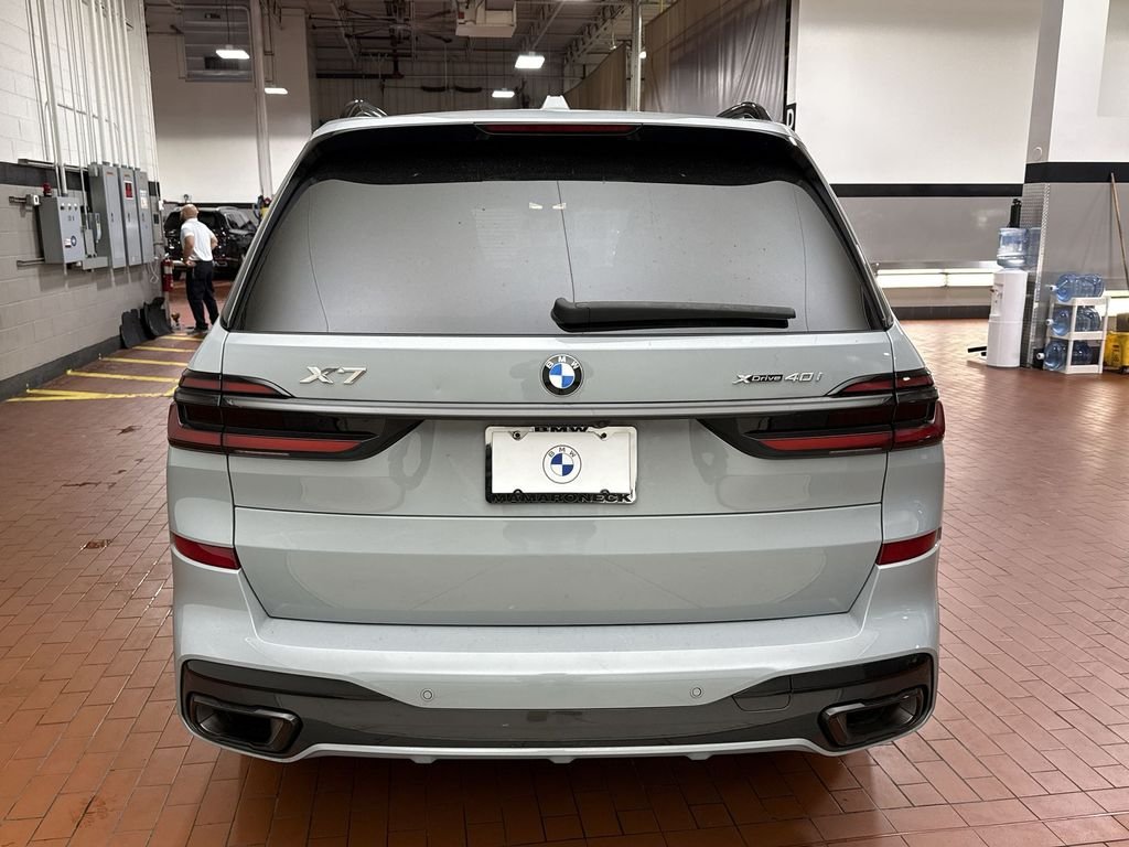 Certified Used 2024 Gray BMW xDrive40i image 12