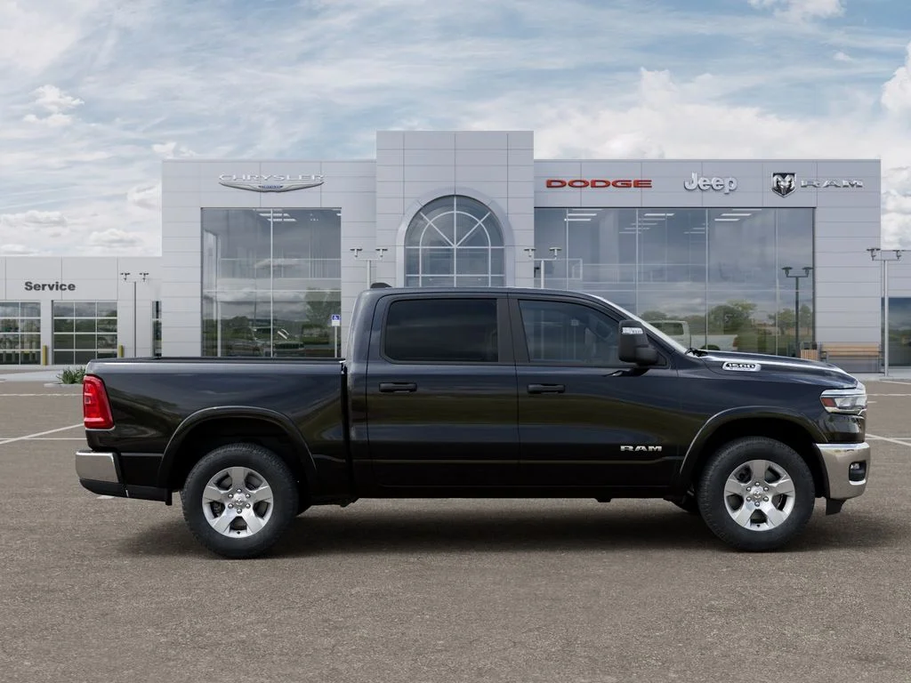 New 2025 Diamond Black Crystal Pearlcoat RAM Big Horn/Lone Star image 22