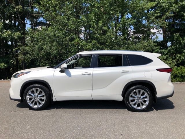 Used 2021 Blizzard Pearl Toyota Limited image 7
