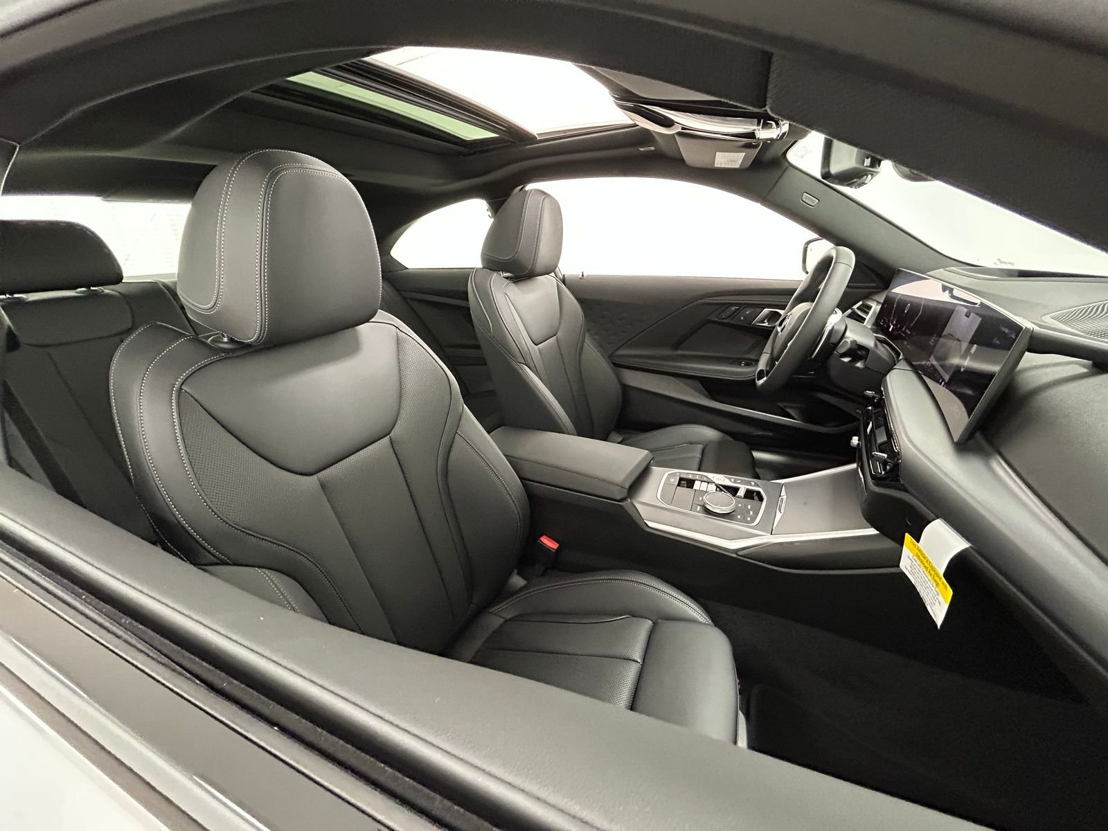 2025 BMW 2 Series 230i - Photo 38