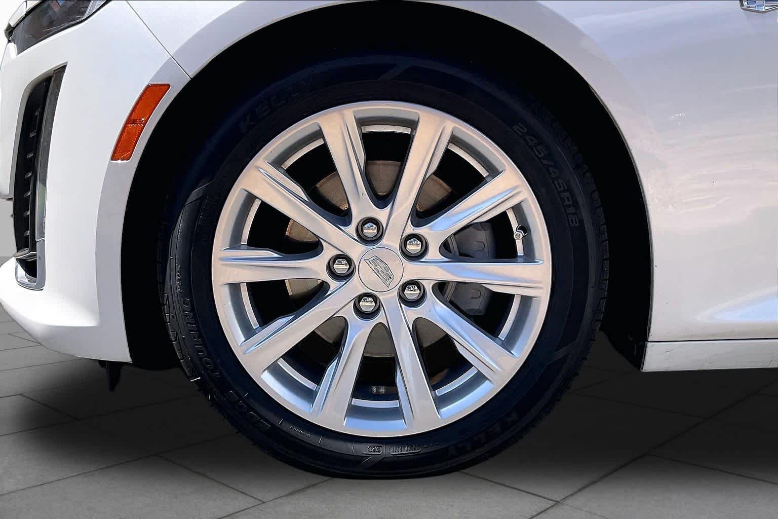 Used 2023 CRYSTAL WHITE TRICOAT Cadillac Luxury image 19