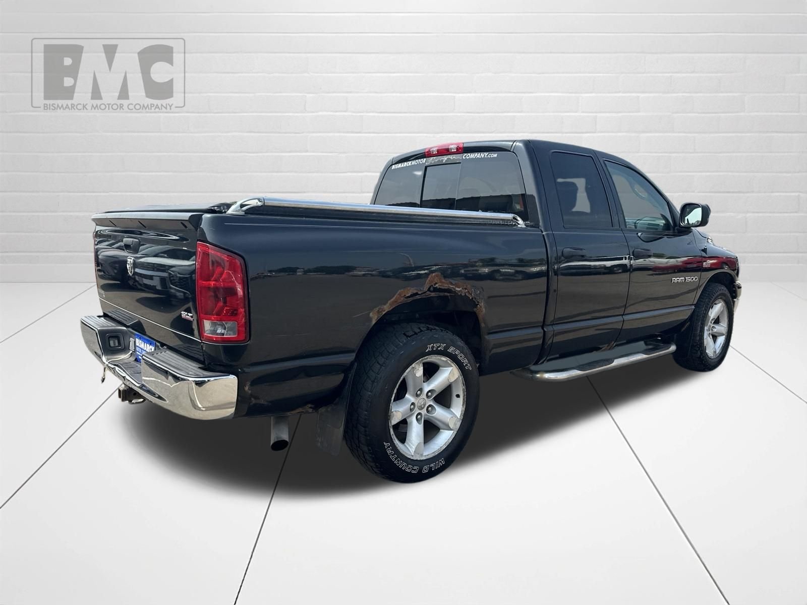 Used 2006 Black Dodge SLT image 3