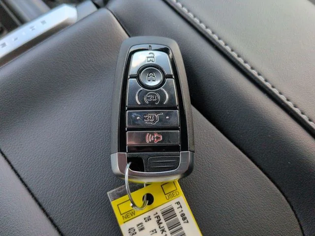New 2026 Marsh Gray Ford MAX Platinum® image 29