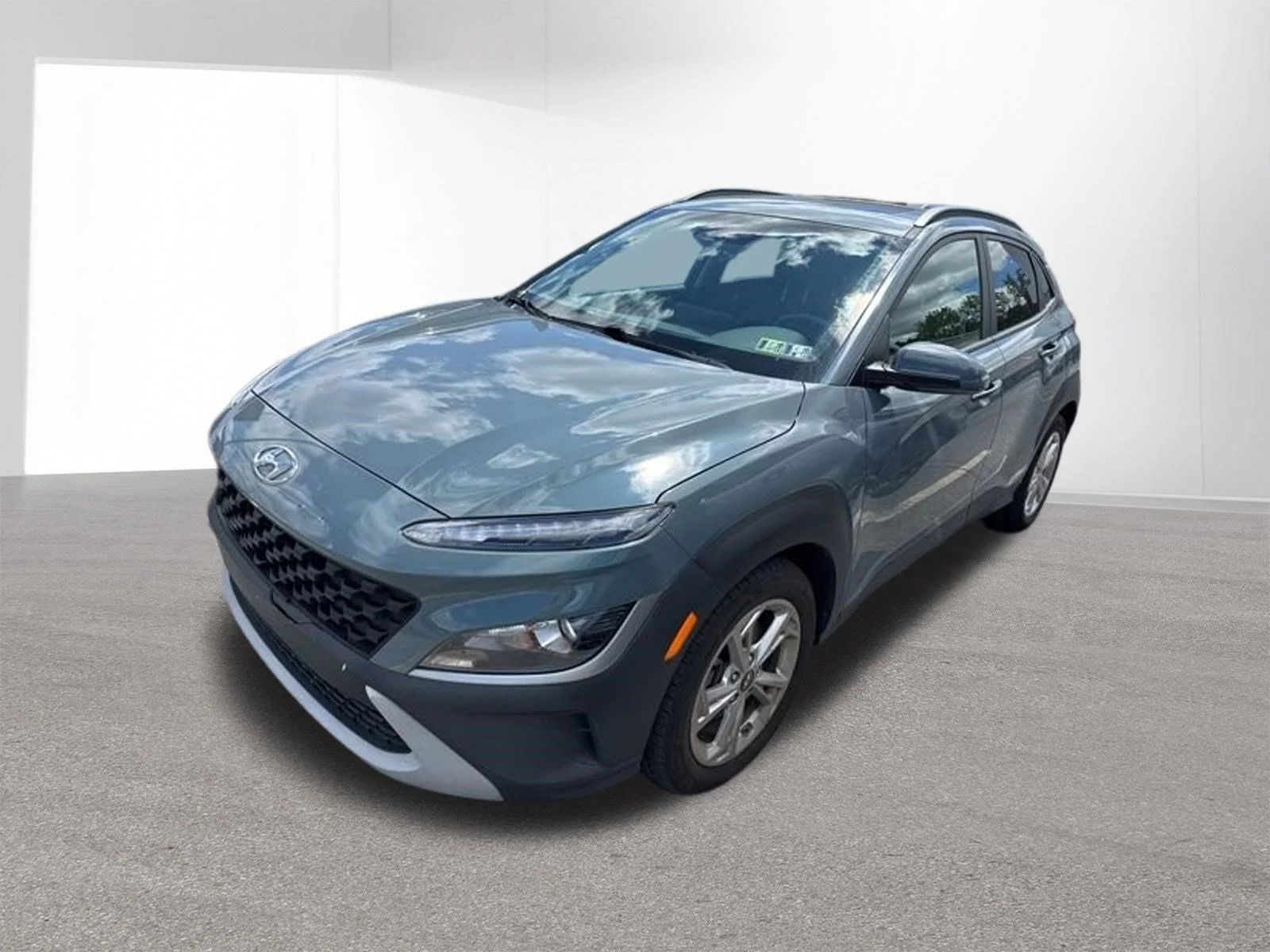 Used 2022 Green Hyundai SEL image 4