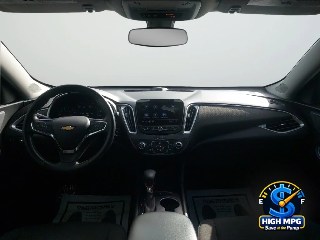 Used 2021 Gray Chevrolet RS image 27