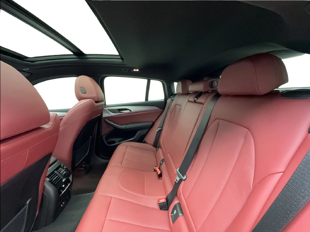 Used 2025 Gray BMW xDrive30i image 28