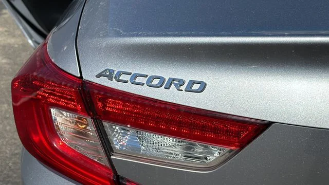 Used 2021 Silver Honda LX image 11