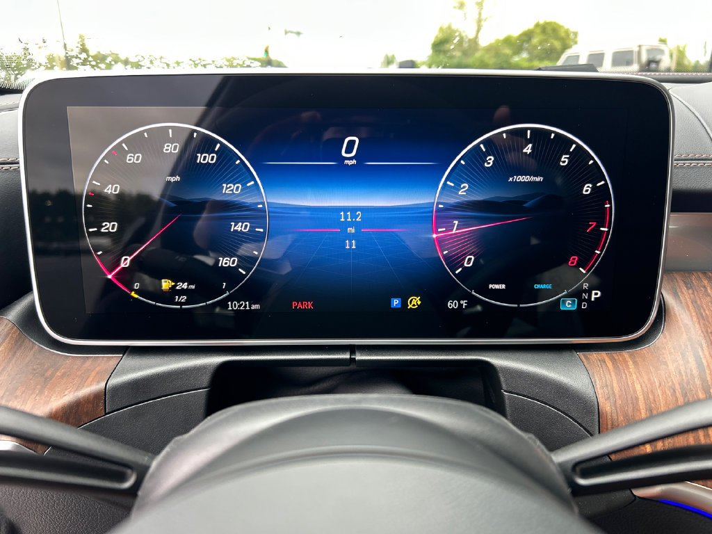 New 2026 Selenite Grey Metallic Mercedes-Benz C 300 image 54