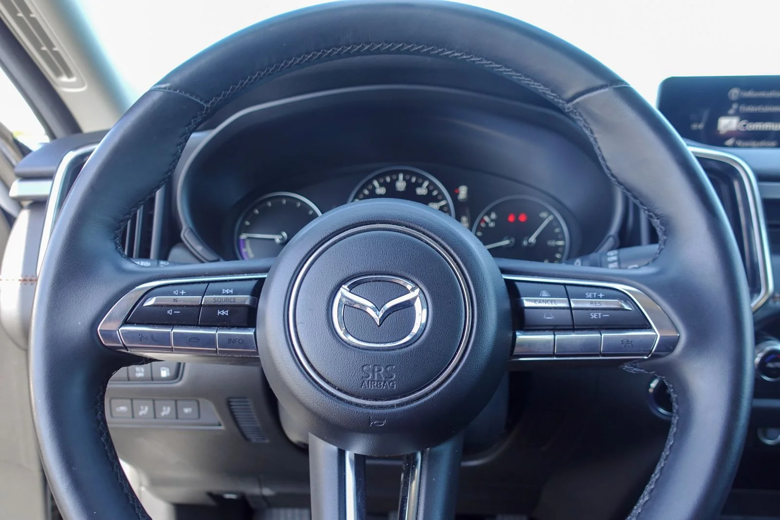 Certified Used 2025 Polymetal Gray Metallic Mazda Premium Plus image 19
