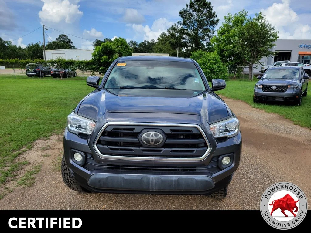 Used 2018 Gray Toyota SR5 image 10