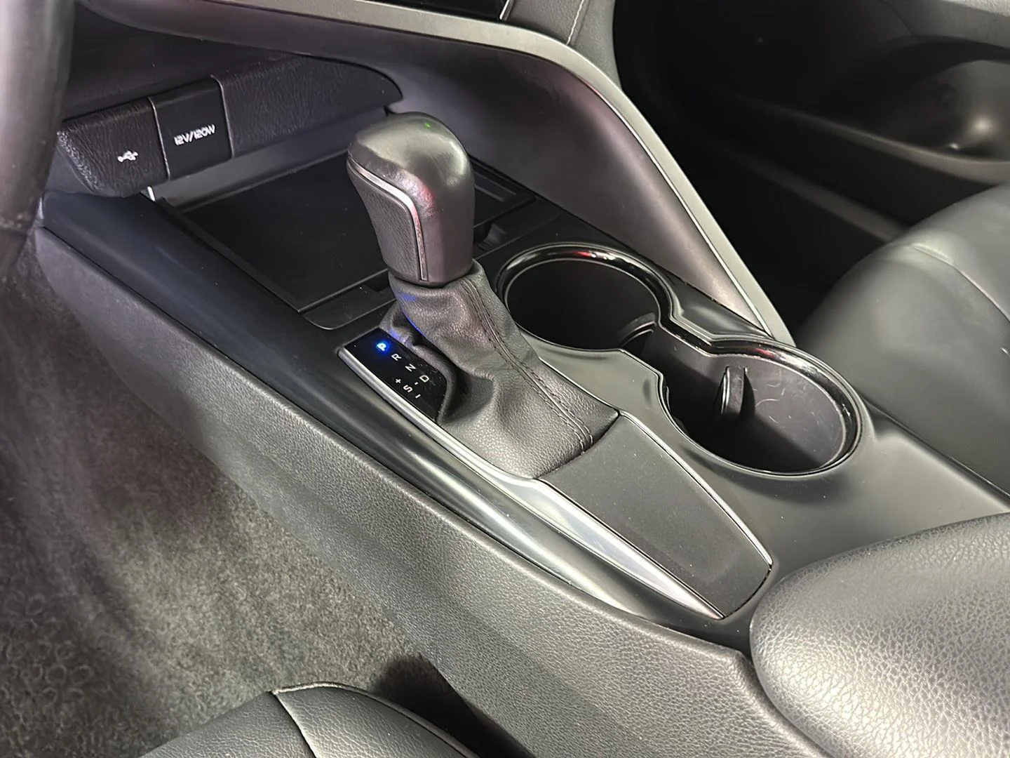 Used 2020 Super White Toyota SE image 21