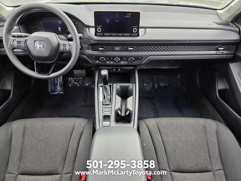 Used 2025 Solar Silver Metallic Honda SE CVT image 12