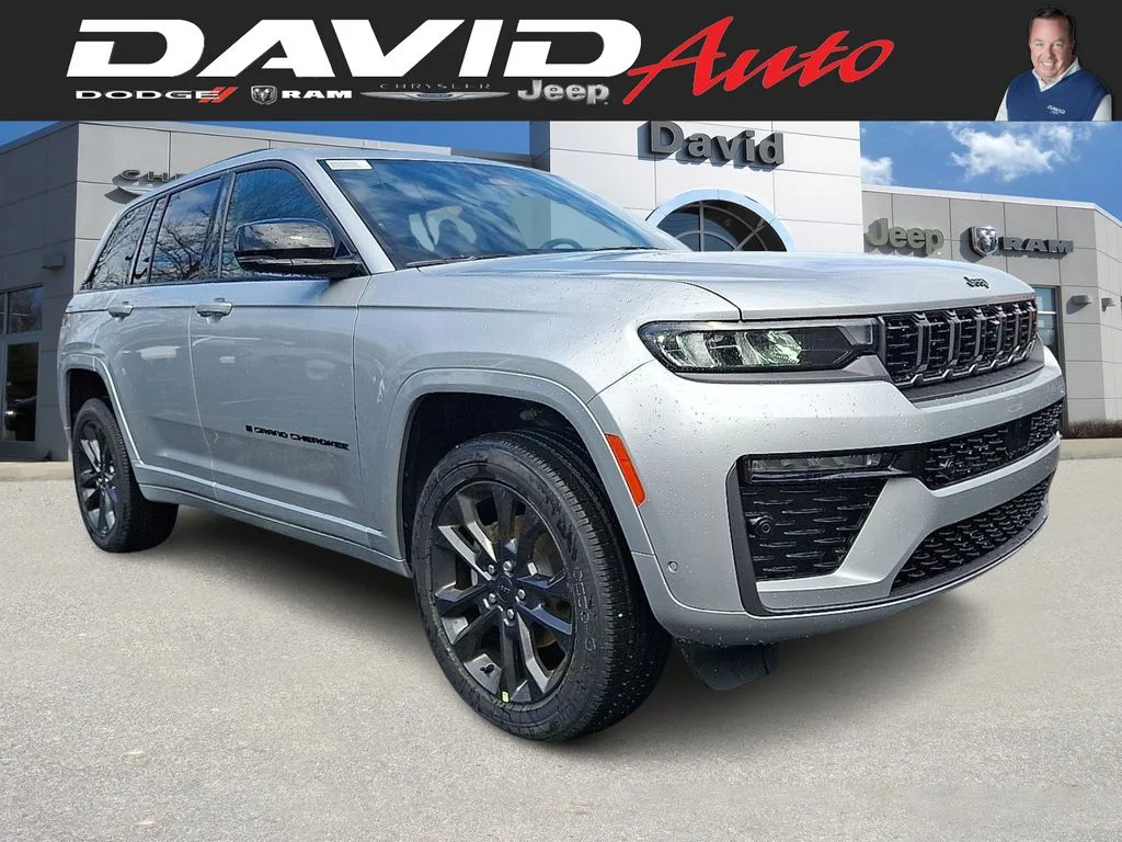 2026 Jeep Grand Cherokee Limited Reserve 4x4's photo