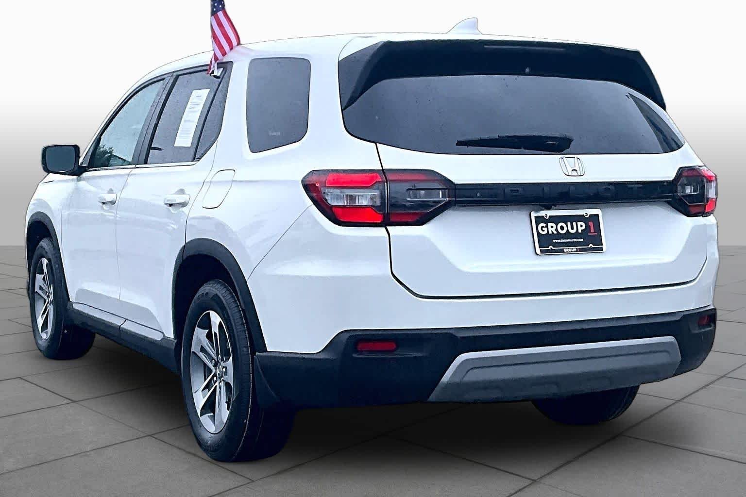 2024 Honda Pilot EX-L - Photo 11