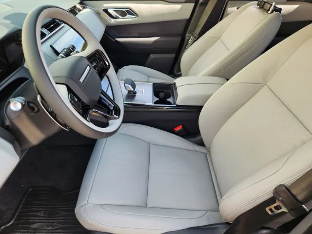 Used 2026 Green Land Rover S image 8