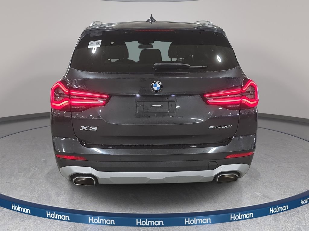 Used 2022 Dark Graphite Metallic BMW sDrive30i image 7