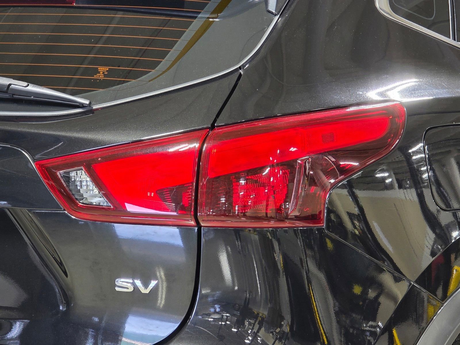 Used 2018  Nissan SV image 12