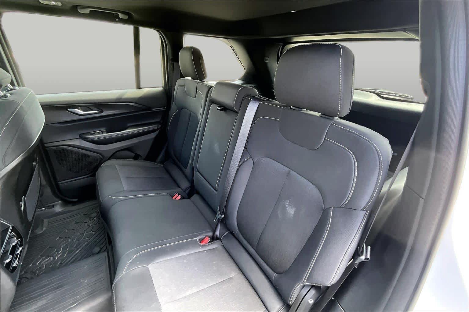 Used 2025 Bright White Clearcoat Jeep Laredo X image 21